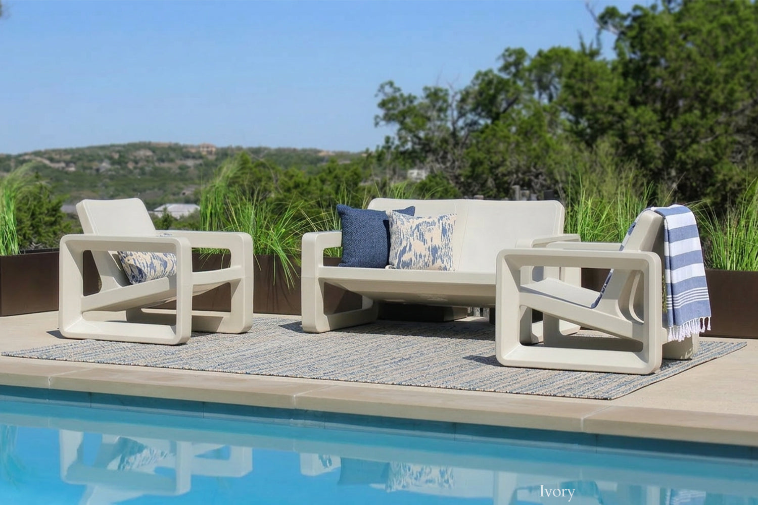 Deck Modern Outdoor Resin Lounge Chair – Patio & Poolside