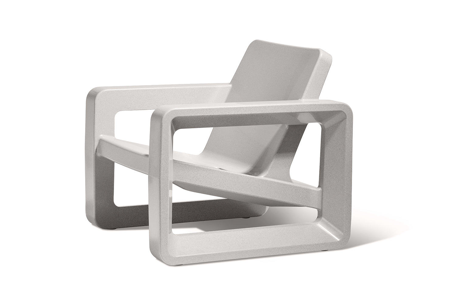 Deck Modern Outdoor Resin Lounge Chair – Patio & Poolside