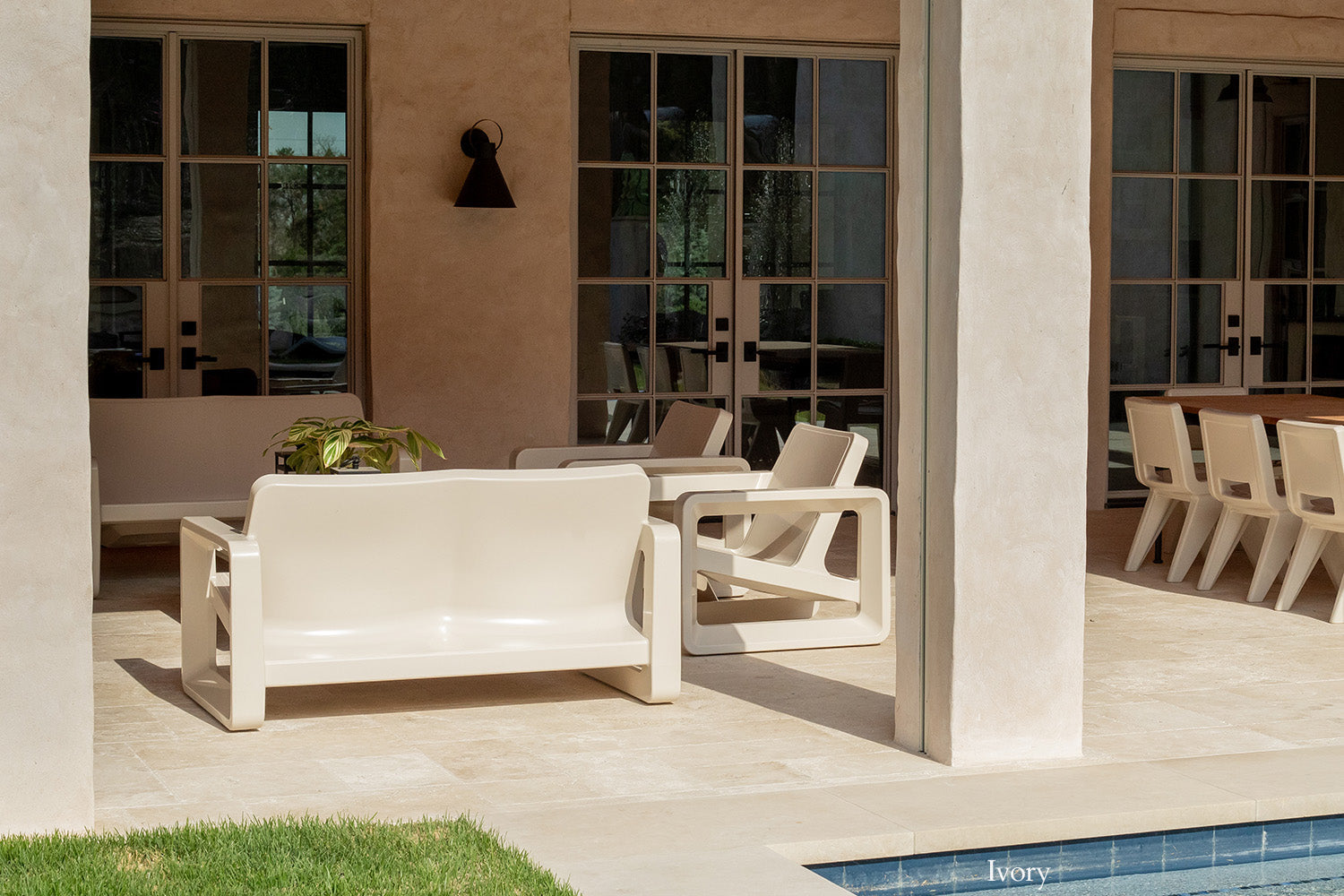 Deck Outdoor Loveseat – Modern Resin Patio 2-Seater