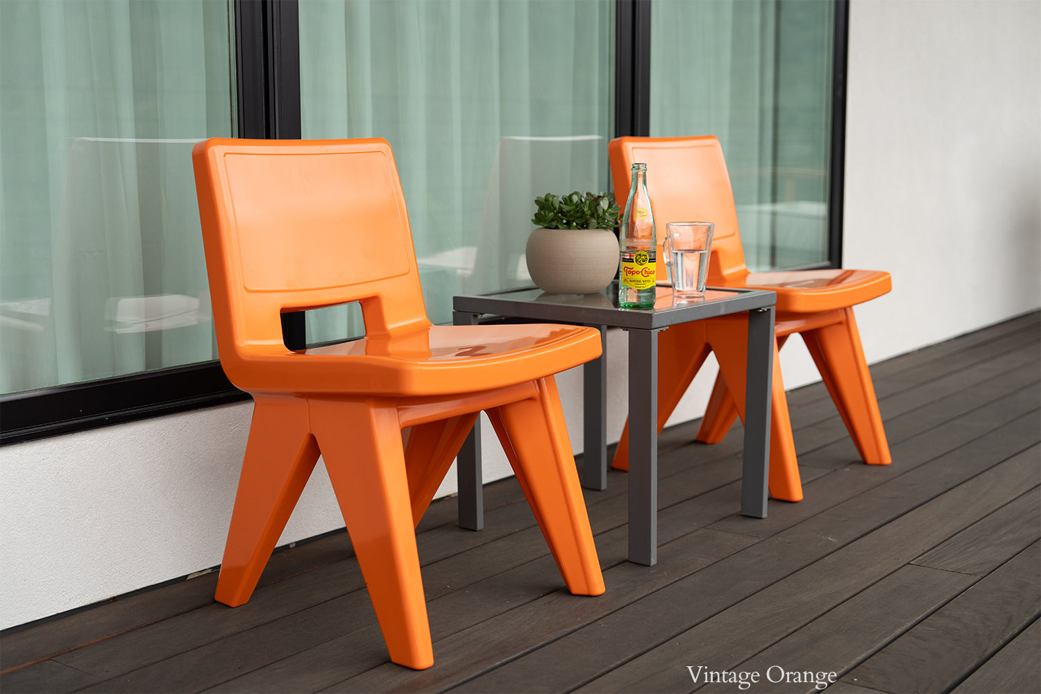 Fresco Modern Outdoor Dining Chair – Marine-Grade Polyethylene Patio Chair