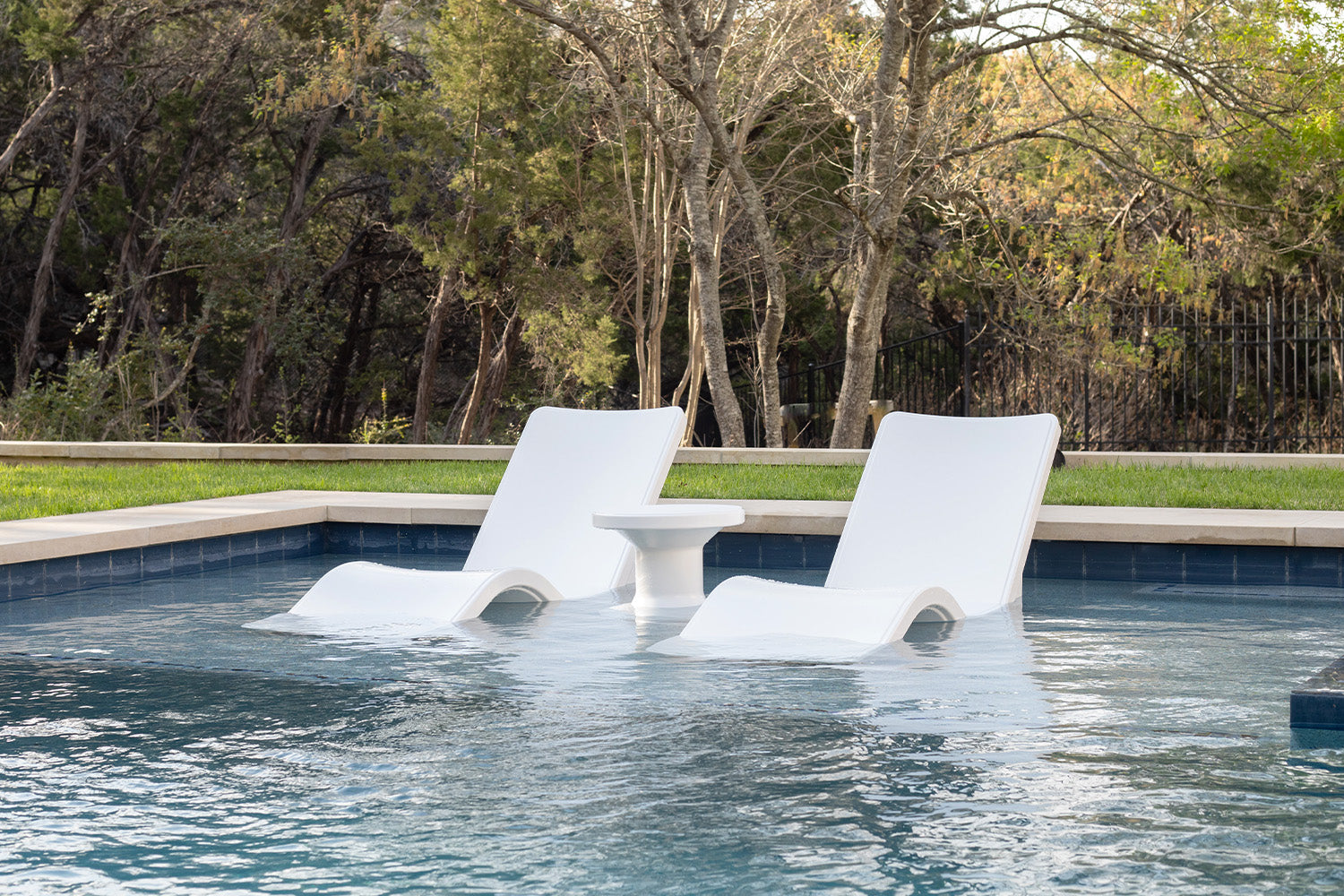 Line In-Pool Chaise Lounge – Modern Luxury Pool Lounger