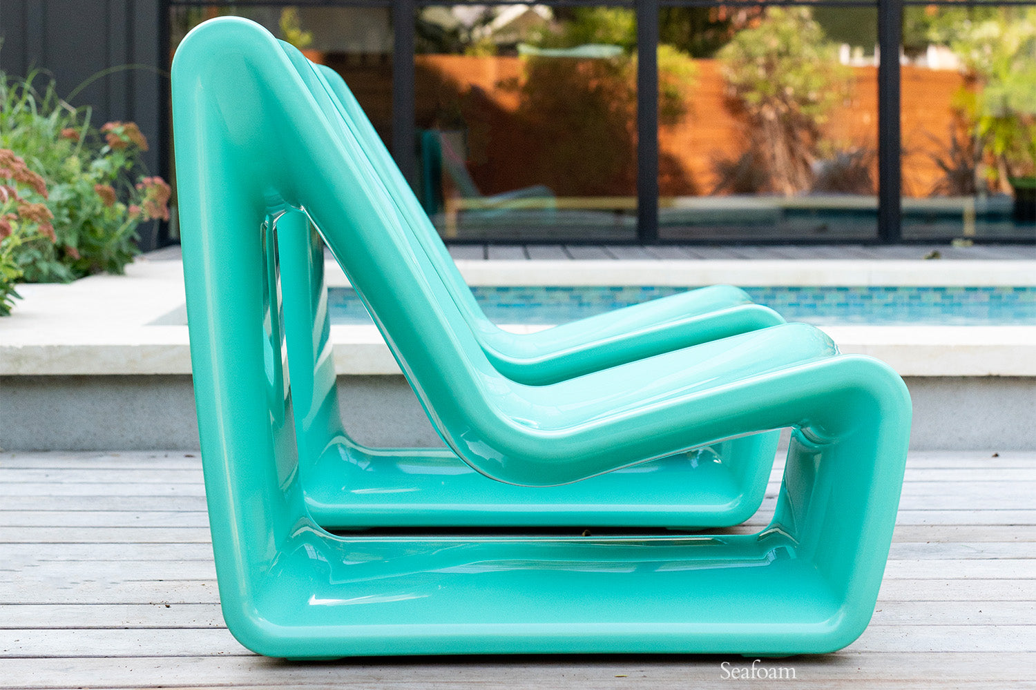 Loop Modern Outdoor Lounge Chair – In-Pool & Patio Tanning Ledge Chair