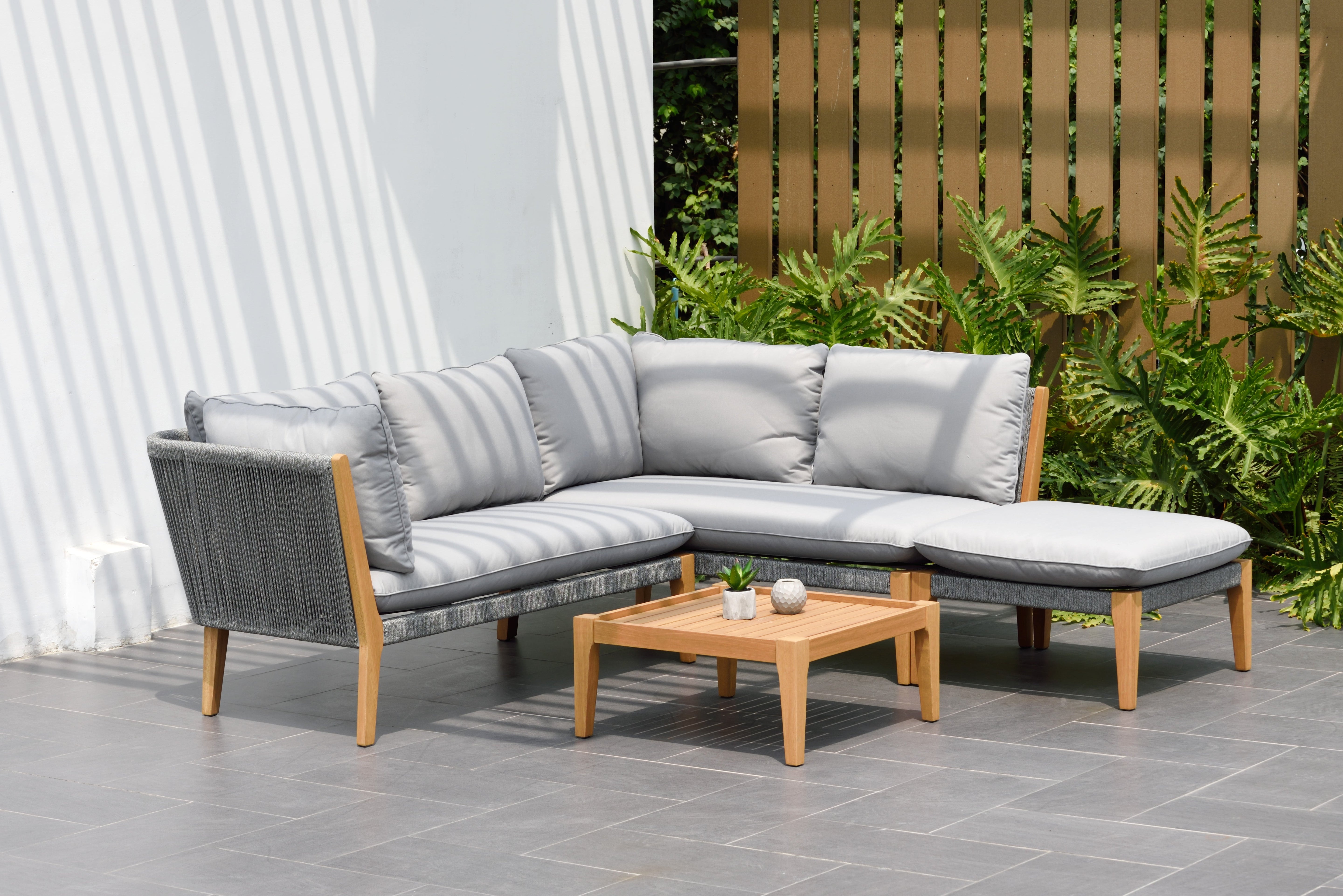 Barry Outdoor Patio Conversation Set – 4-Piece