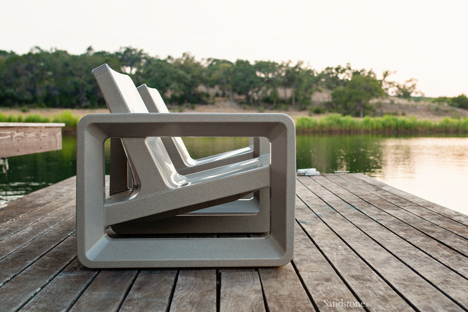 Deck Modern Outdoor Resin Lounge Chair – Patio & Poolside