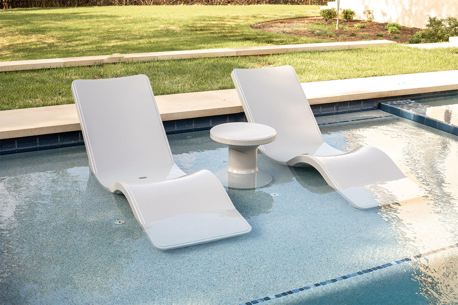 Line In-Pool Chaise Lounge – Modern Luxury Pool Lounger