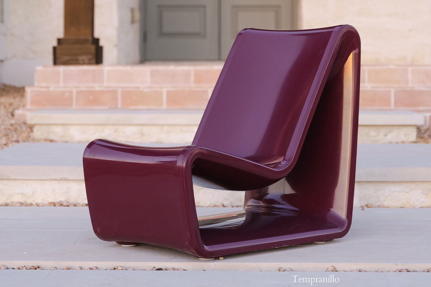 Loop Modern Outdoor Lounge Chair – In-Pool & Patio Tanning Ledge Chair