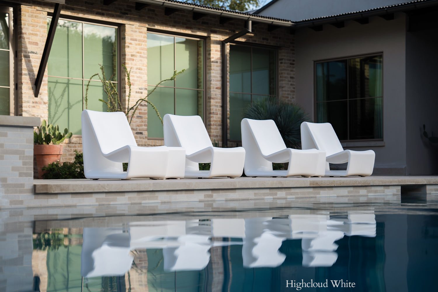 Loop Modern Outdoor Lounge Chair – In-Pool & Patio Tanning Ledge Chair