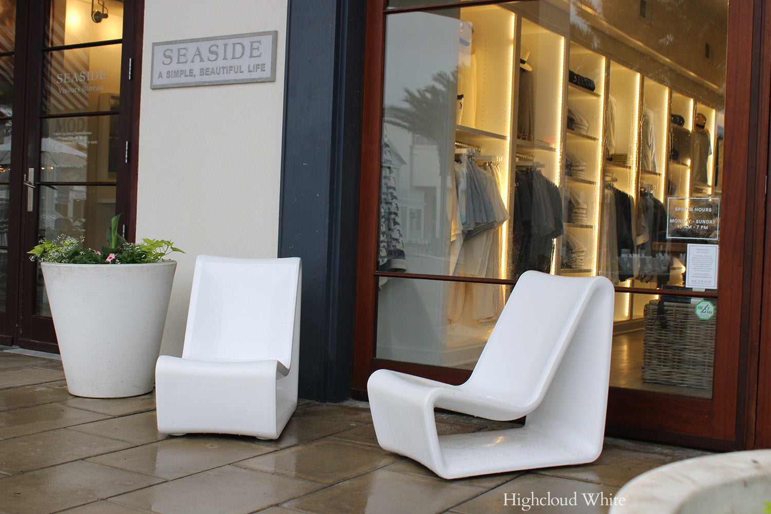 Loop Modern Outdoor Lounge Chair – In-Pool & Patio Tanning Ledge Chair